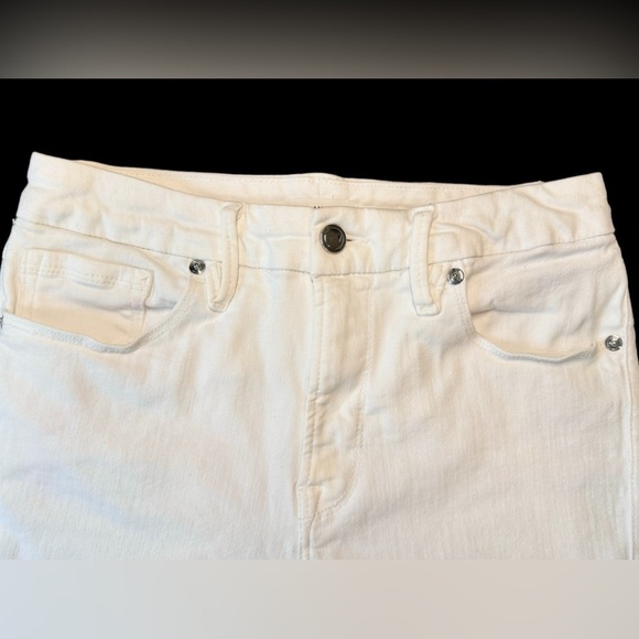 Good American | Good Legs Cropped Jeans (6/28) Inseam 27” - Picture 6 of 9